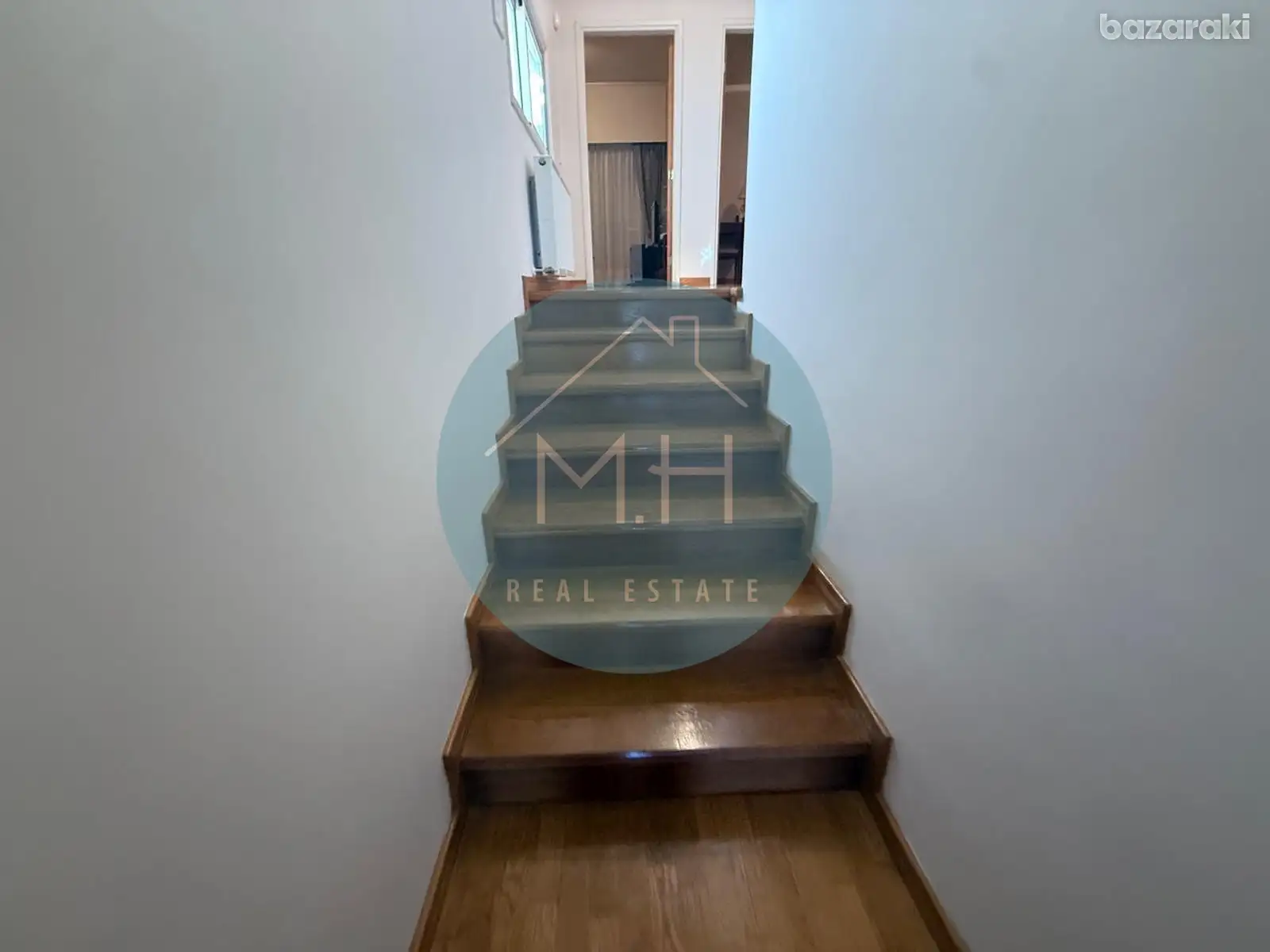 House, 3 bedrooms — 8