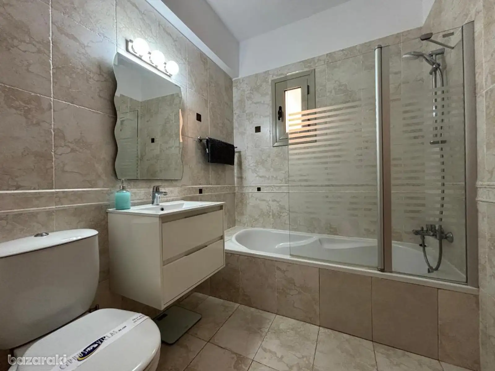 House, 3 bedrooms — 13