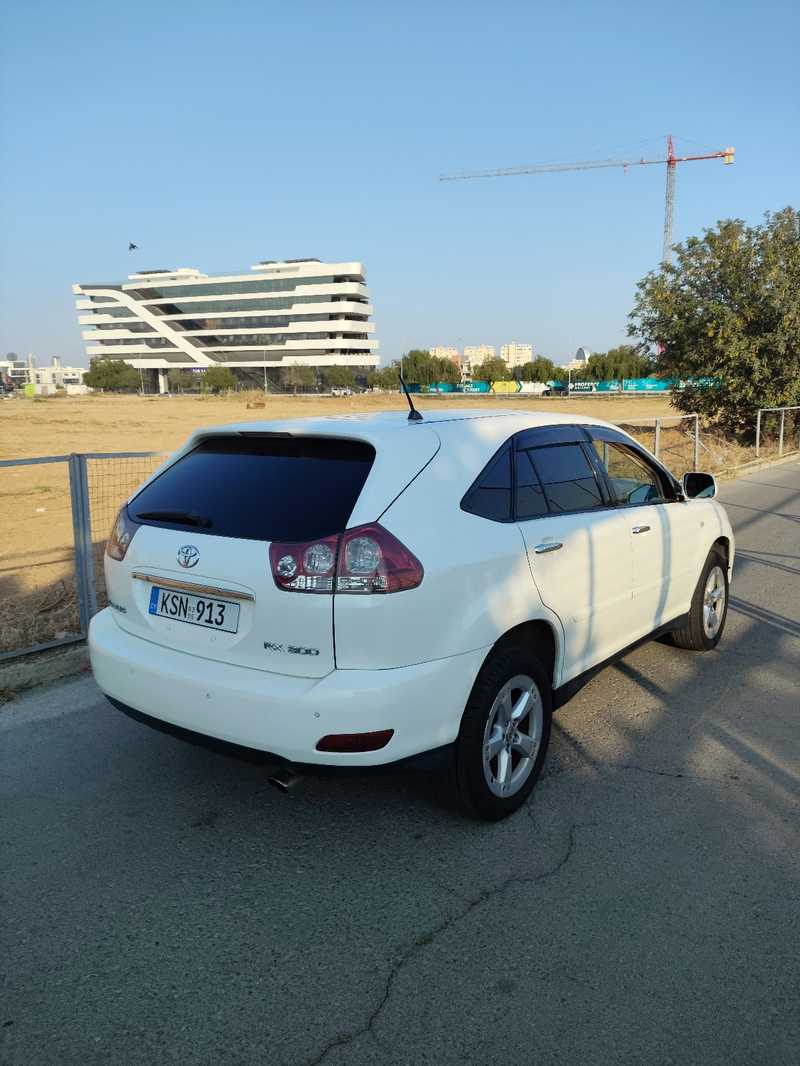 2005 Toyota Harrier 3,0L 2005 Cyprus