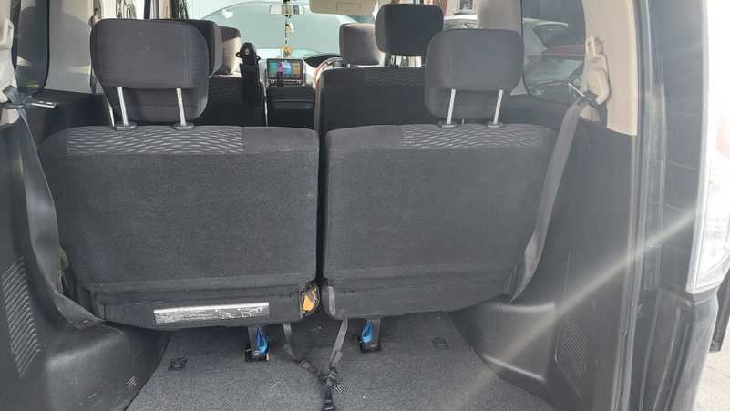 2012 Nissan Serena 2,0L 2012 Cyprus