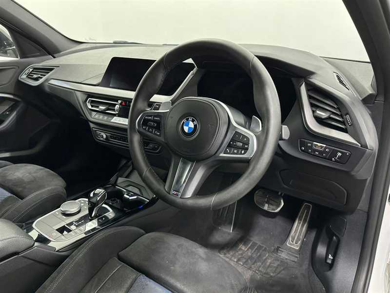 BMW M135 2,0L 2022