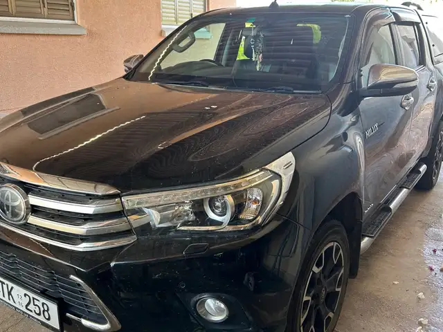 Toyota Hilux