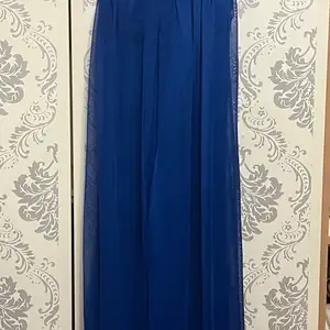 Maxi μπλε ηλεκτρί φορεμα, Nicosia — Palouriotissa