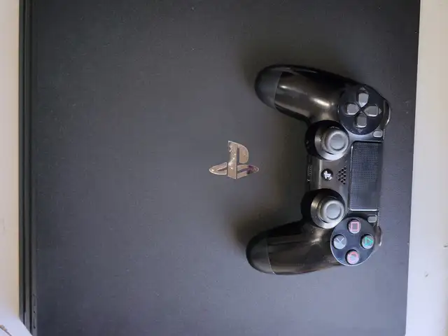 Playstation 4 pro 1TB, Nicosia — Strovolos - Archangelos