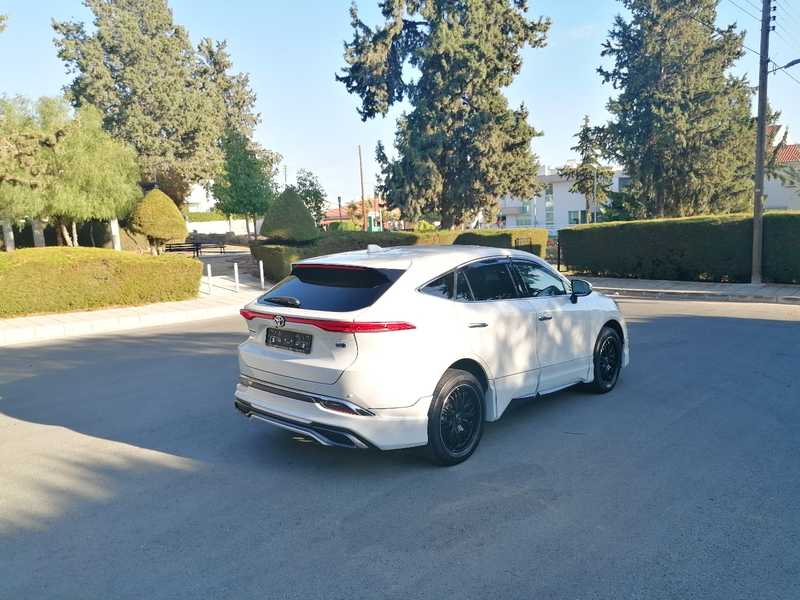 2021 Toyota Harrier 2,5L 2021 Cyprus