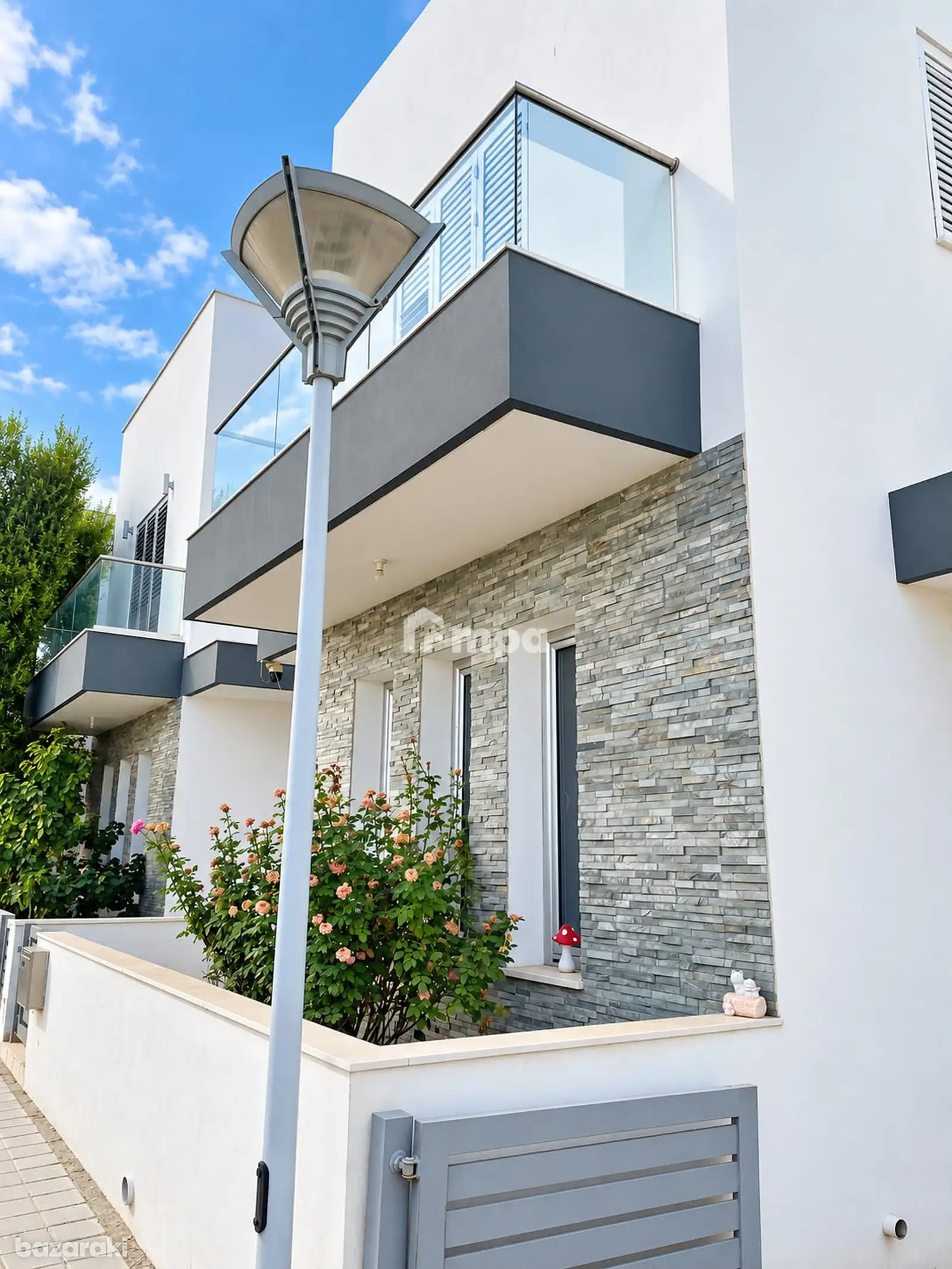House, 3 bedrooms — 9