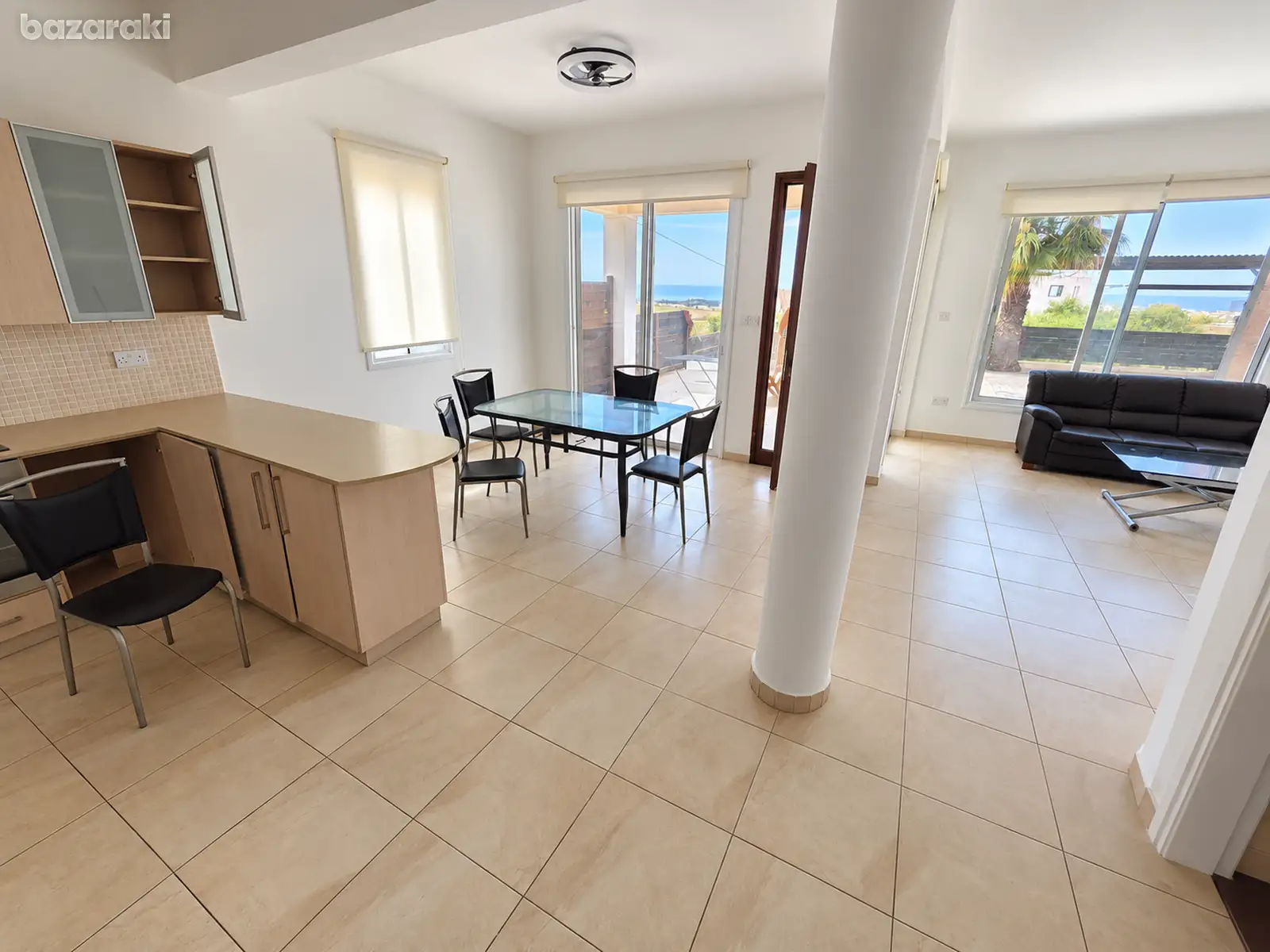 House, 3 bedrooms — 6