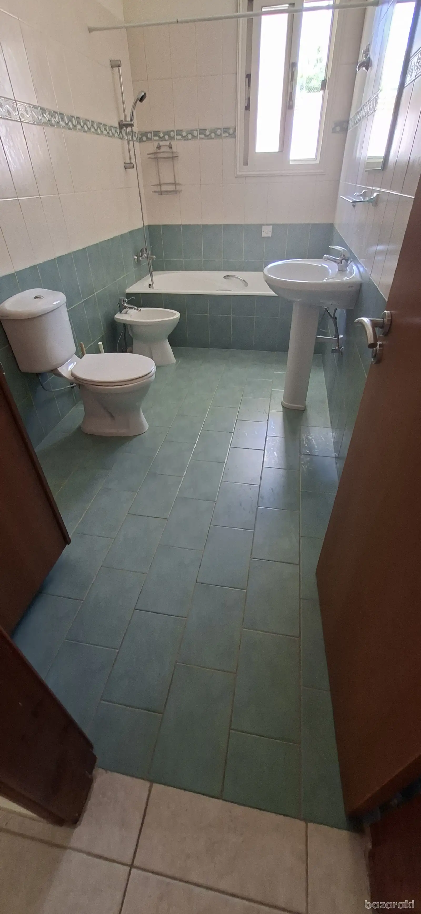House, 3 bedrooms — 5