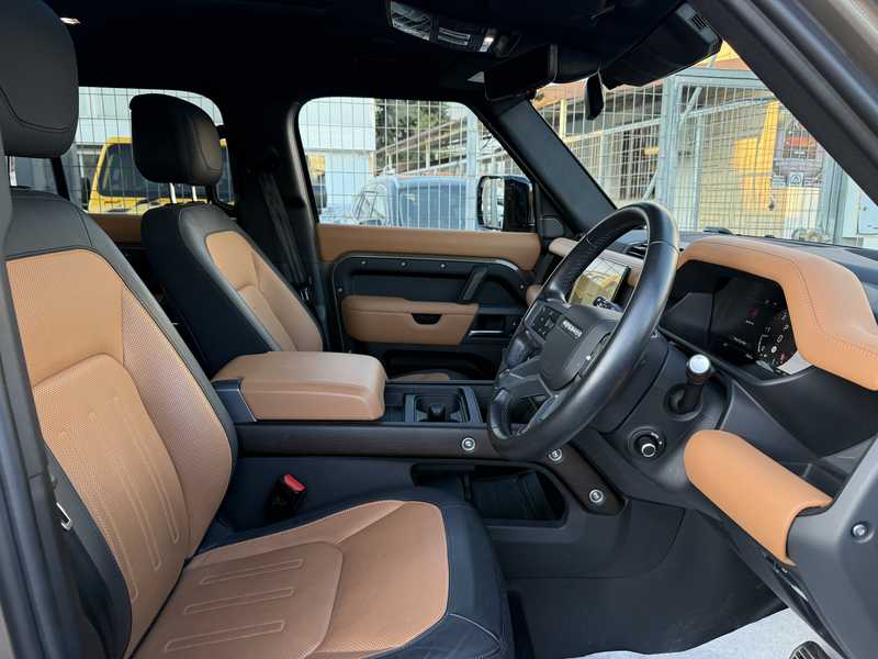 2023 Land Rover Defender 3,0L 2023 Cyprus