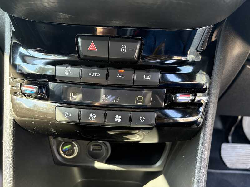 2019 Peugeot 2008 1,2L 2019 Cyprus