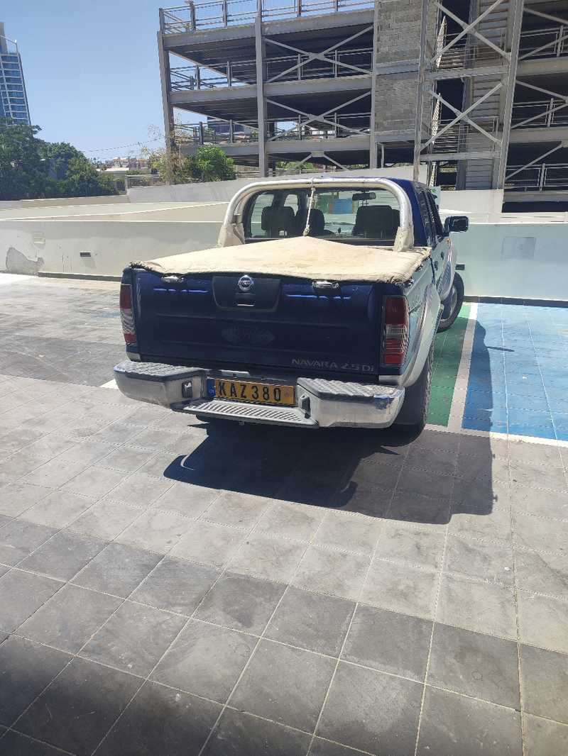 2003 Nissan Navara 2,5L 2003 Cyprus