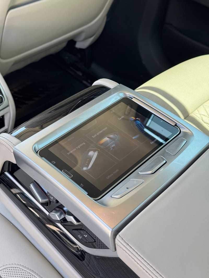 2016 BMW 7-Series 4,4L 2016 Cyprus