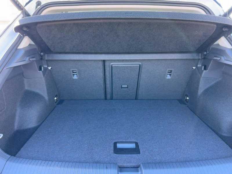 2025 Volkswagen T-Roc 1,5L 2025 Cyprus