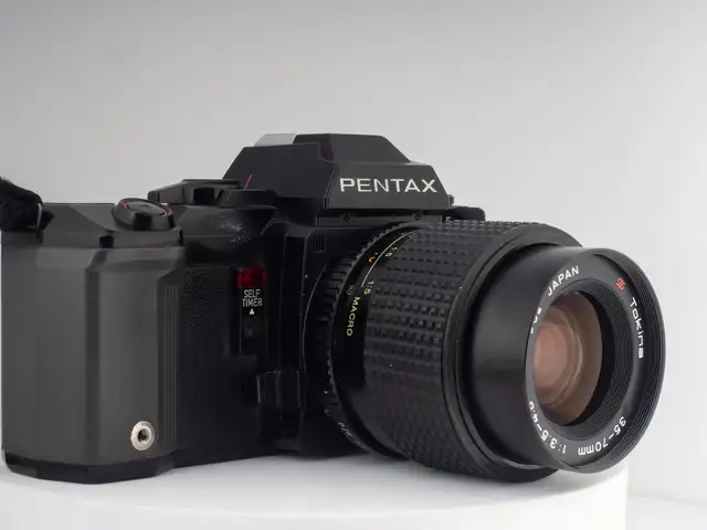 Pentax a3 / a3000 35mm film slr with tokina 35-70mm f/3.5-4.8 macro excellent, Επαρχία Λευκωσίας — Δάλι - Παναγ Ευαγγελίτρια