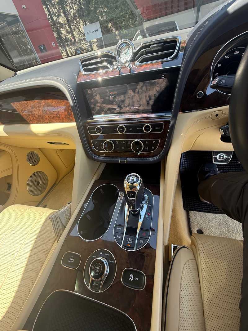 2021 Bentley Bentayga 4,0L 2021 Cyprus