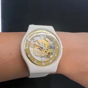 Ρολόι άσπρο swatch, Επαρχία Λευκωσίας — Λακατάμεια - Αρχαγγέλος-Ανθούπολη