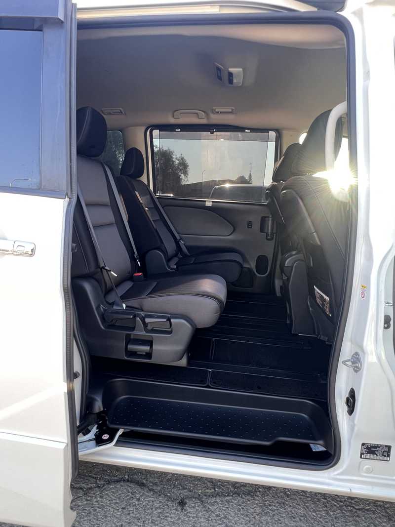 2022 Nissan Serena 2,0L 2022 Cyprus