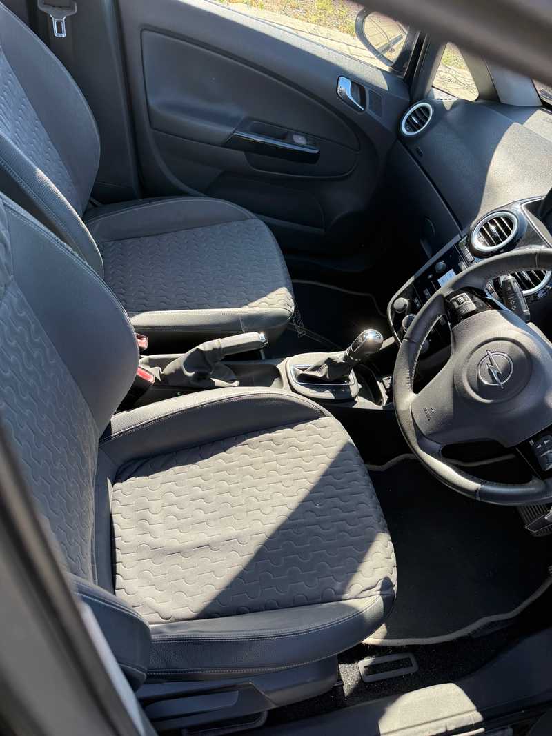 2015 Opel, Vauxhall Corsa 1,4L 2015 Cyprus