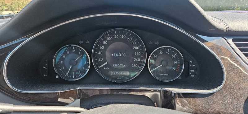 2004 Mercedes-Benz CLS-Class 5,0L 2004 Cyprus