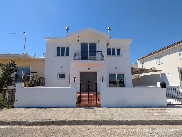 3-bedroom detached house for sale, Larnaca — Meneou