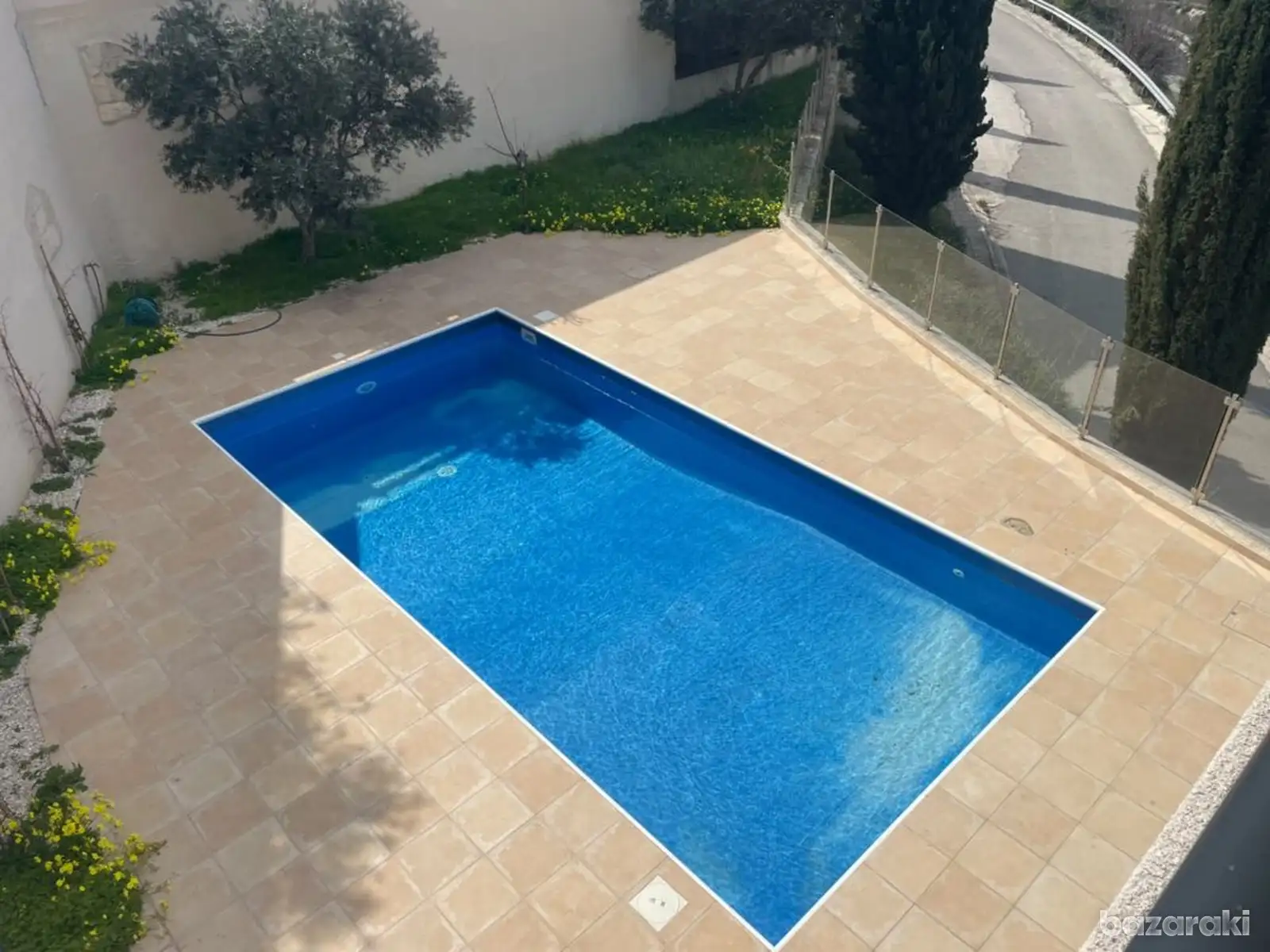 House, 3 bedrooms — 2