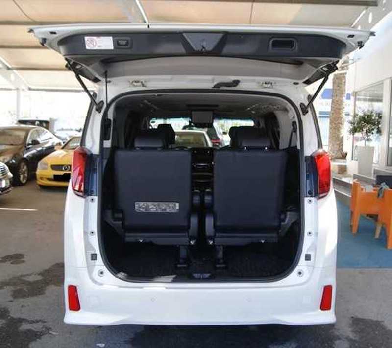 2019 Toyota Alphard 2,5L 2019 Cyprus