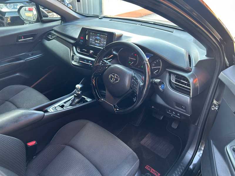2017 Toyota C-HR 1,8L 2017 Cyprus