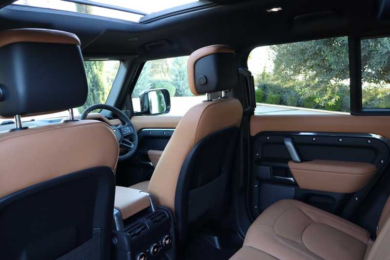 2024 Land Rover Defender 5,0L 2024 Cyprus