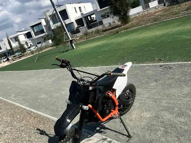 Κατάλληλη για όποιον ψάχνει μια pit bike σε καλή κατάσταση παιδικό ηλικίας 10-18, Nicosia — Lakatameia - Archangelos-Anthoupoli