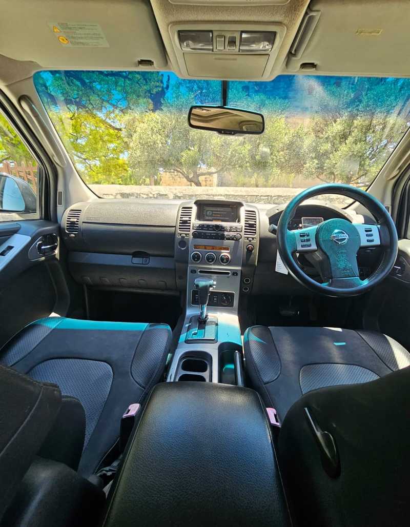 2006 Nissan Navara 2,4L 2006 Cyprus