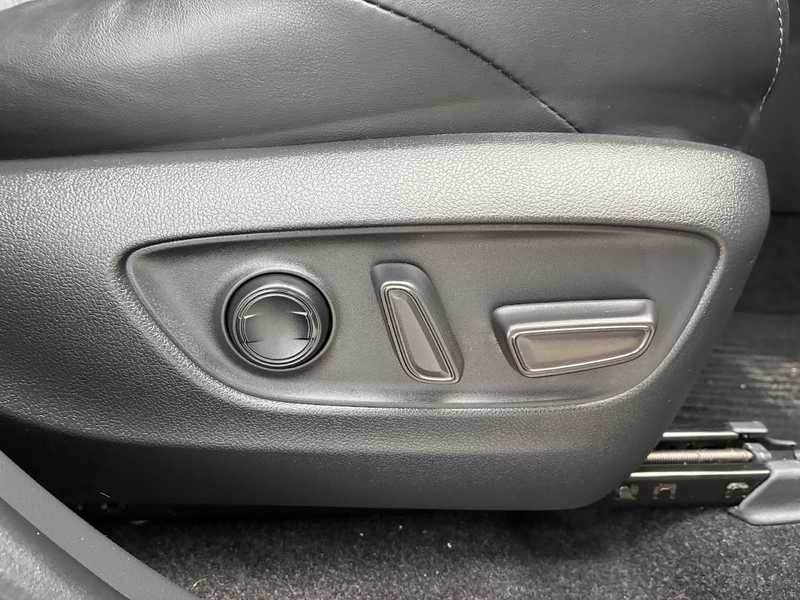 2021 Toyota Harrier 2,5L 2021 Cyprus