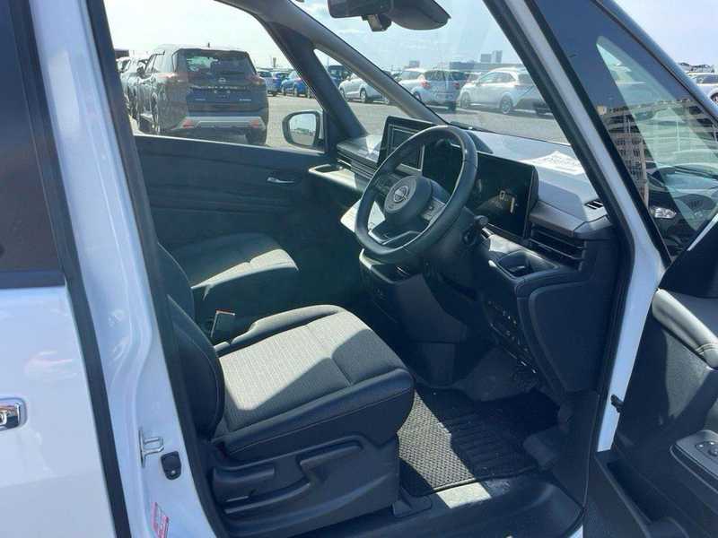 2025 Nissan Serena 2,0L 2025 Cyprus