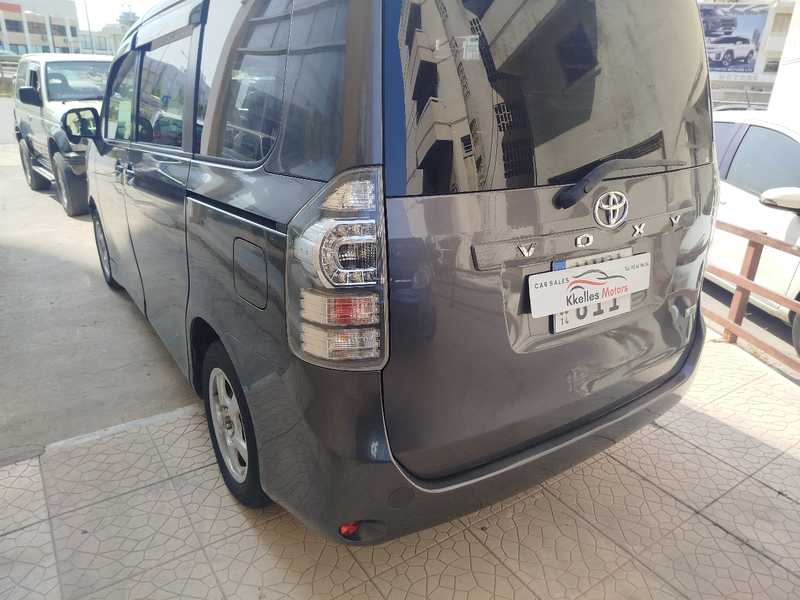 2014 Toyota Voxy 2,0L 2014 Cyprus