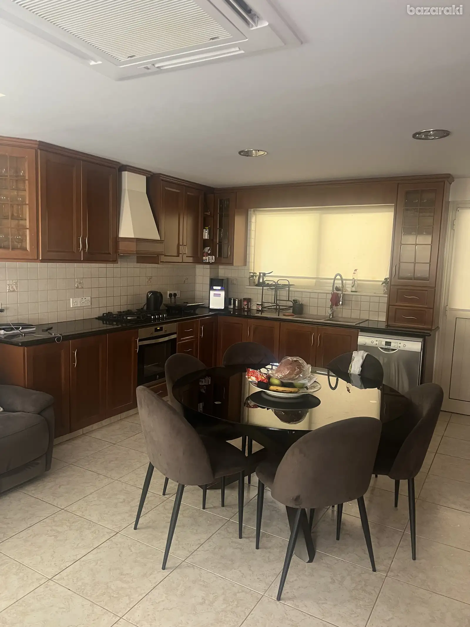 House, 4 bedrooms — 5
