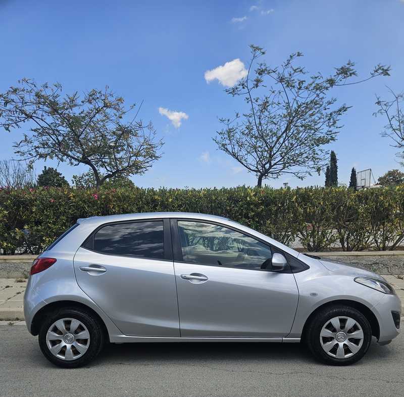 Mazda Demio 1,3L 2012