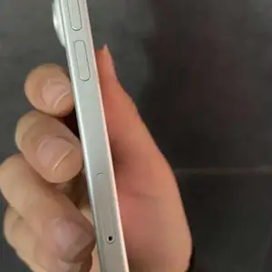 Iphone 16 128gb white άριστη κατάστασηπωλείται υγεία μπαταρίας 89, Nicosia — Dali
