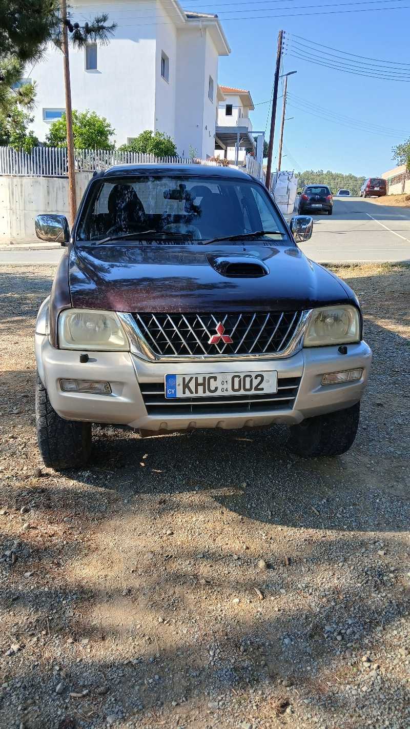 2004 Mitsubishi L200 2,4L 2004 Cyprus