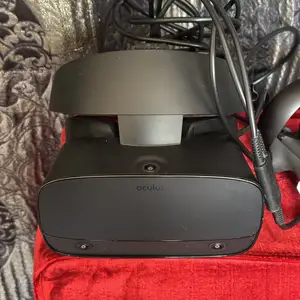 Oculus rift s vr headset with controllers, Limassol — Limassol - Agia Fyla