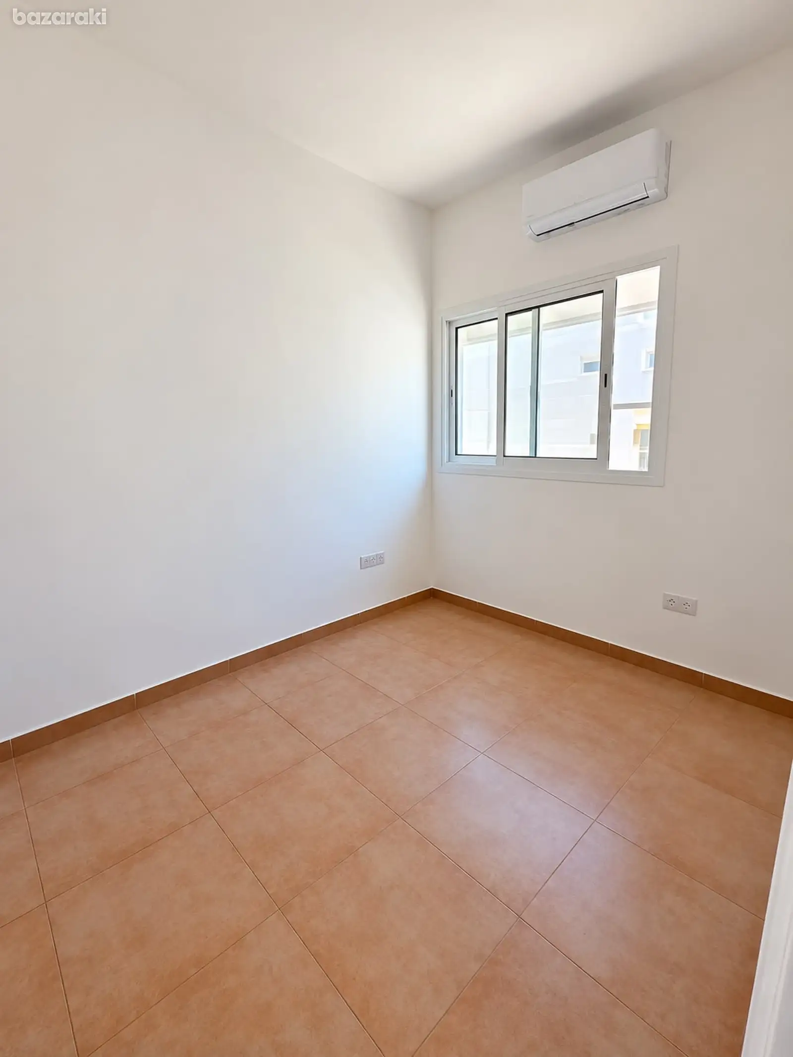 House, 3 bedrooms — 9