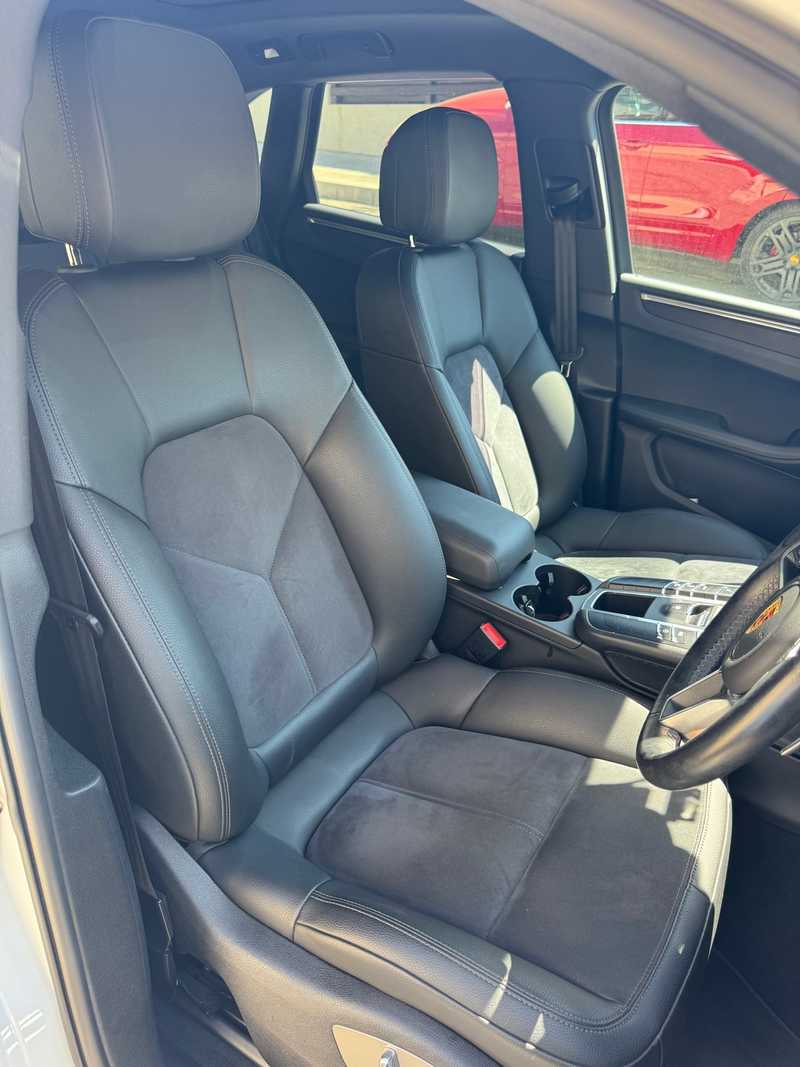 2021 Porsche Macan 2,0L 2021 Cyprus