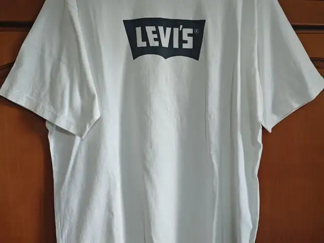 New levis t-shirt with tags logo emblem vintage look men menswear shirt stre, Επαρχία Λάρνακας — Αραδίππου - Απόστολος Λουκάς