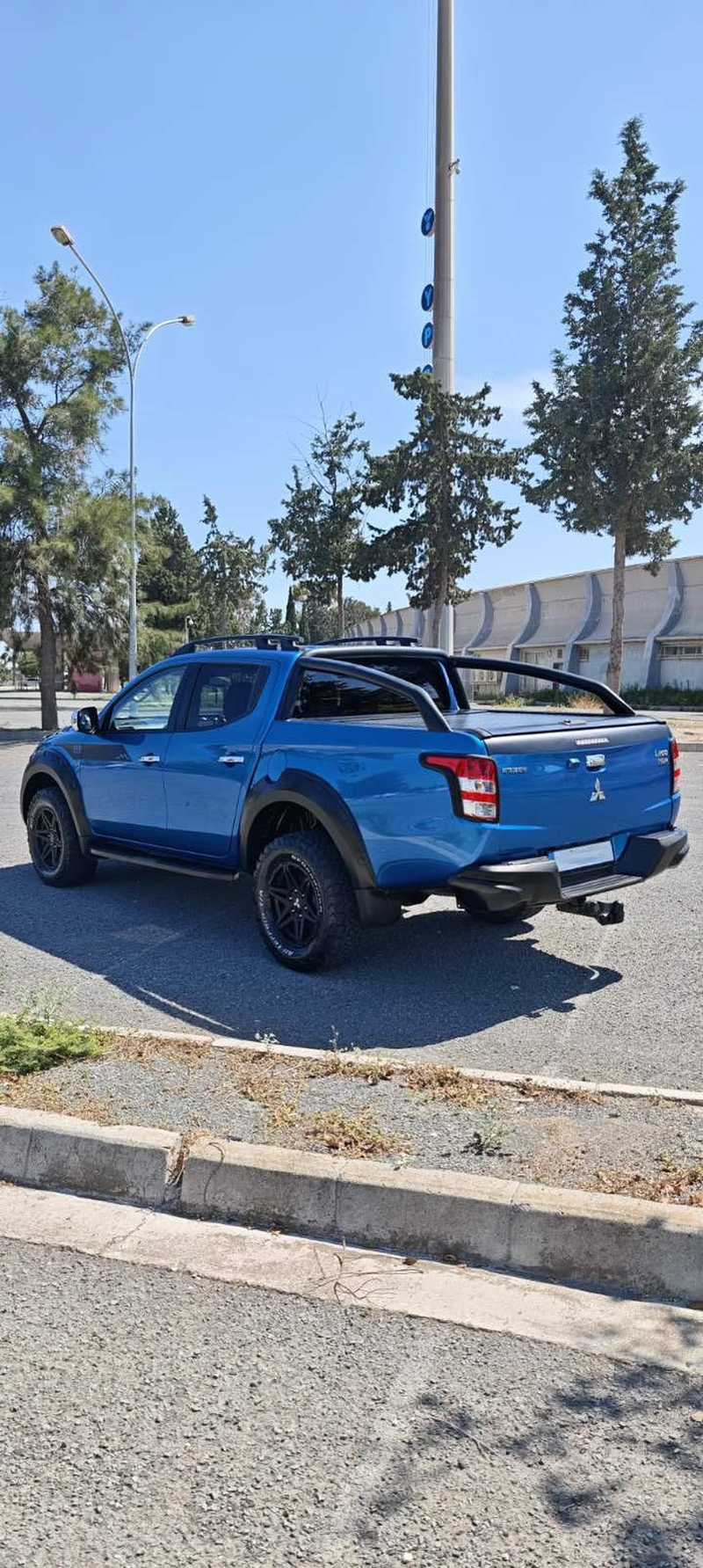 2017 Mitsubishi L200 2,4L 2017 Cyprus
