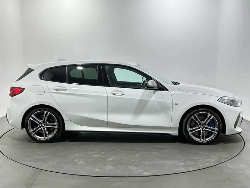 2022 BMW M135 2,0L 2022 Cyprus