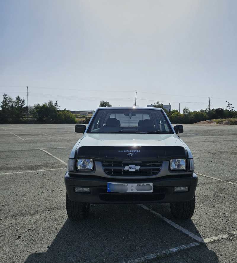2002 Isuzu Pick-up 2,5L 2002 Cyprus