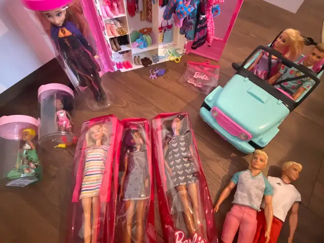 Barbie barbie barbie toys, Nicosia — Latsia - Agios Eleftherios