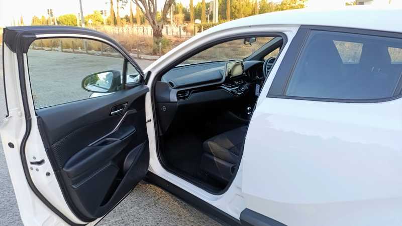 2022 Toyota C-HR 1,8L 2022 Cyprus