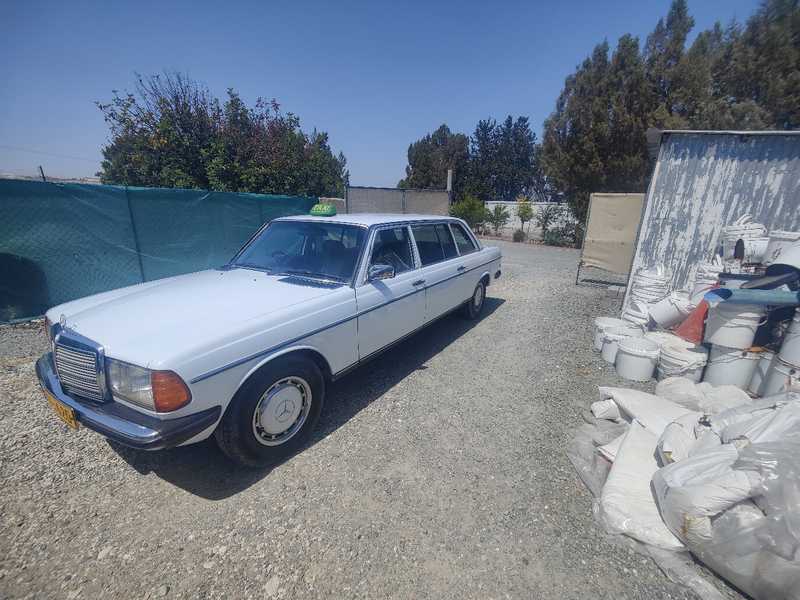 1983 Mercedes-Benz E-Class 3,0L 1983 Cyprus