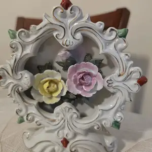 Vintage mid-20th-century Capodimonte/Dresden style, Επαρχία Αμμοχώστου — Παραλίμνι