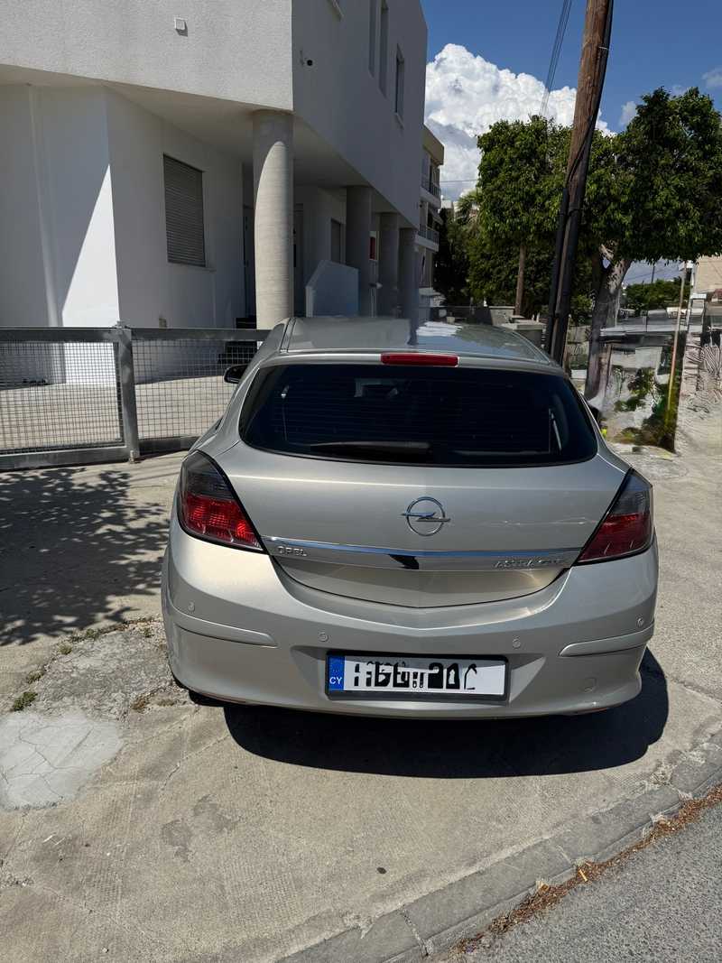 2008 Opel, Vauxhall Astra 1,6L 2008 Cyprus