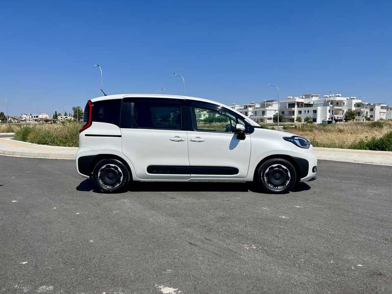 2023 Toyota Sienta 1,5L 2023 Cyprus
